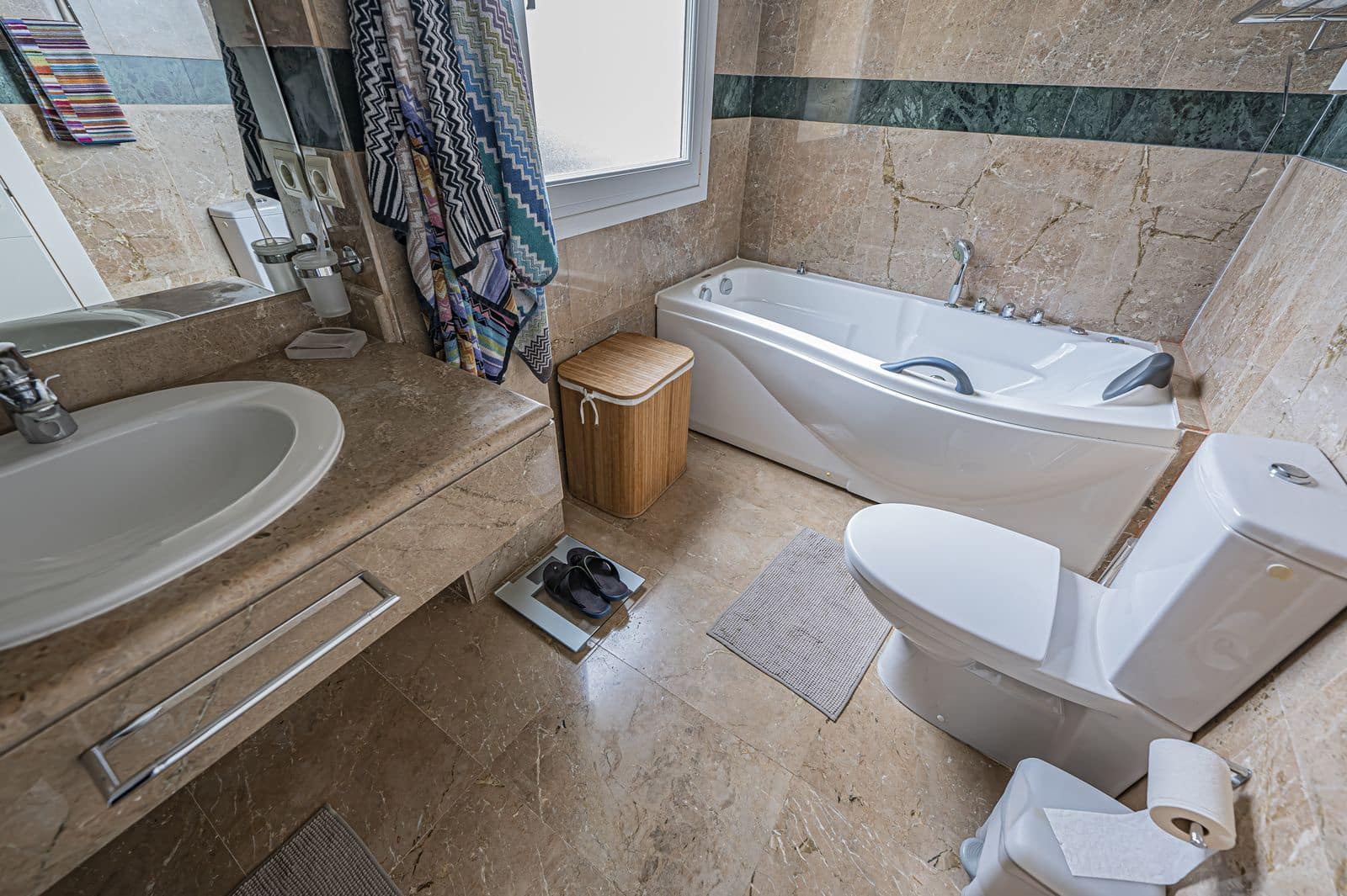 3 bedroom Apartment for sale in Nueva Andalucia - € 765,000 (Ref: 9677247)