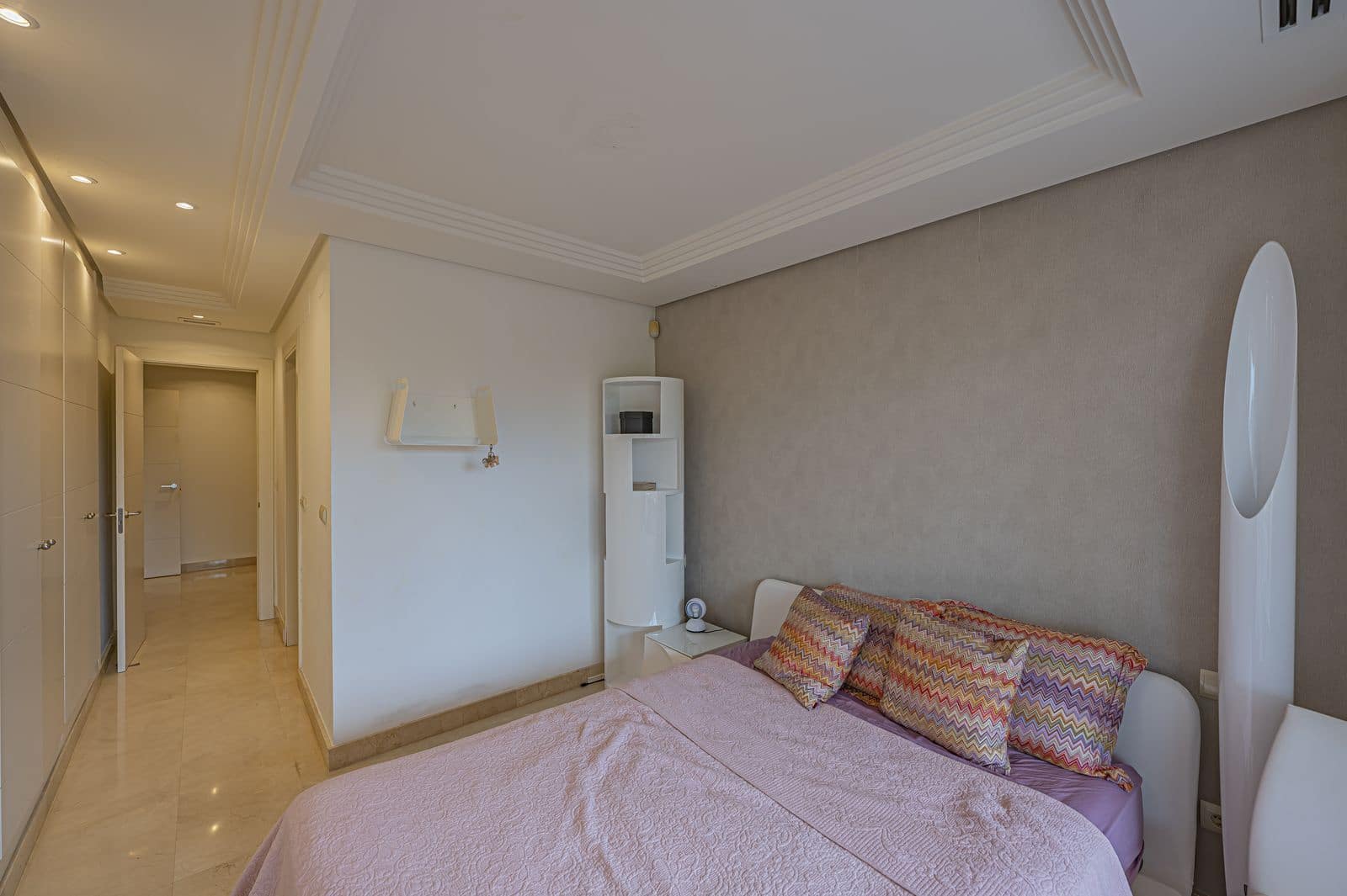 3 bedroom Apartment for sale in Nueva Andalucia - € 765,000 (Ref: 9677247)