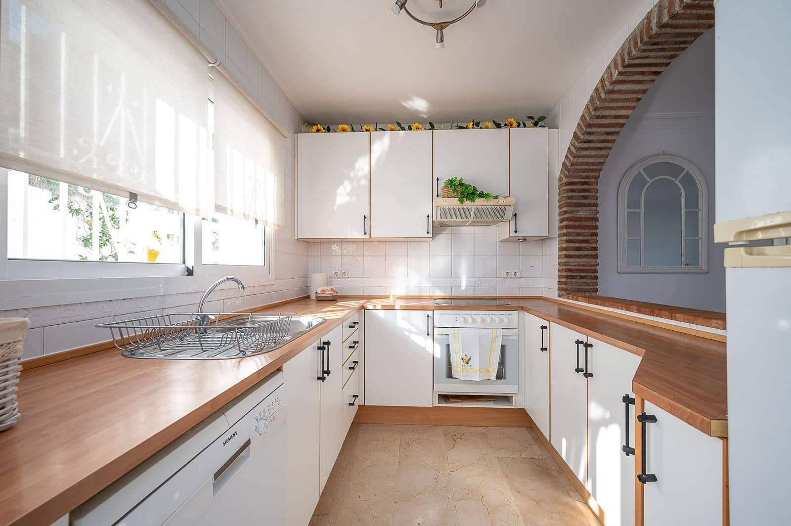 Casa de 3 habitaciones en Riviera del Sol en venta - 450.000 € (Ref: 9677250)