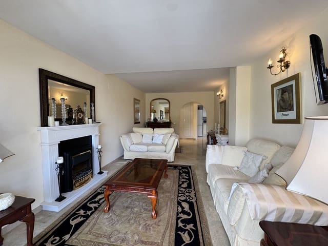 2 soveværelse Lejlighed til salg i Golden Mile, Marbella - € 495.000 (Ref: 9677254)