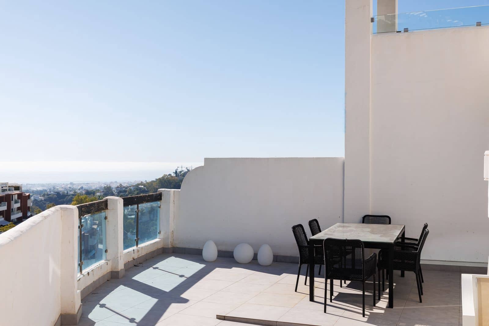 2 Zimmer Apartment zu verkaufen in Benahavis - 465.000 € (Ref: 9677256)