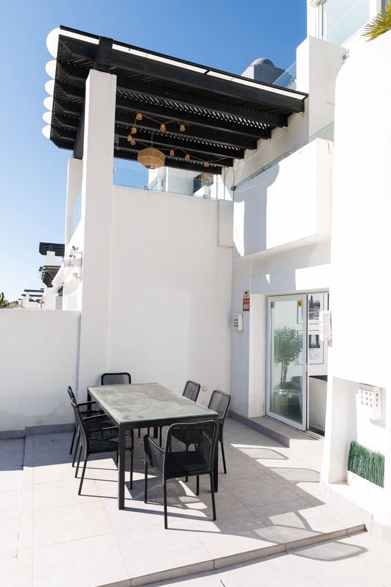 2 Zimmer Apartment zu verkaufen in Benahavis - 465.000 € (Ref: 9677256)