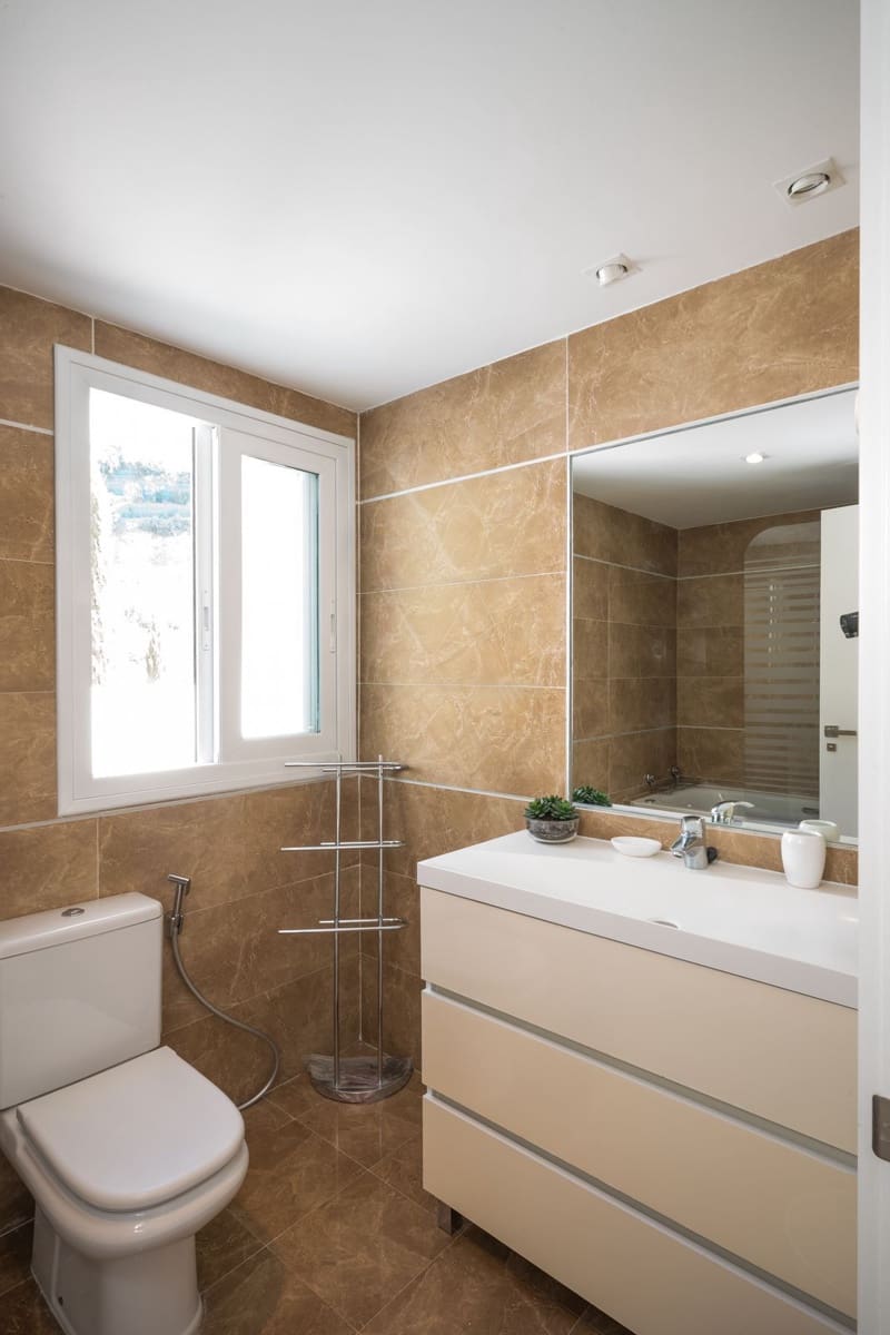 2 Zimmer Apartment zu verkaufen in Benahavis - 465.000 € (Ref: 9677256)