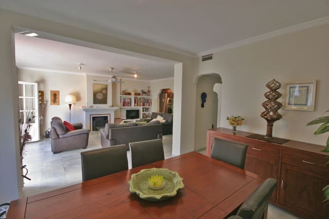 3 quarto Apartamento para venda em Estepona - 725 000 € (Ref: 9677263)