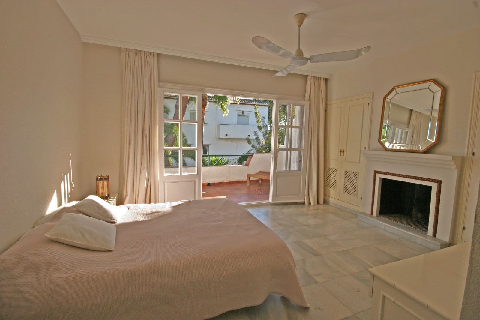 3 quarto Apartamento para venda em Estepona - 725 000 € (Ref: 9677263)