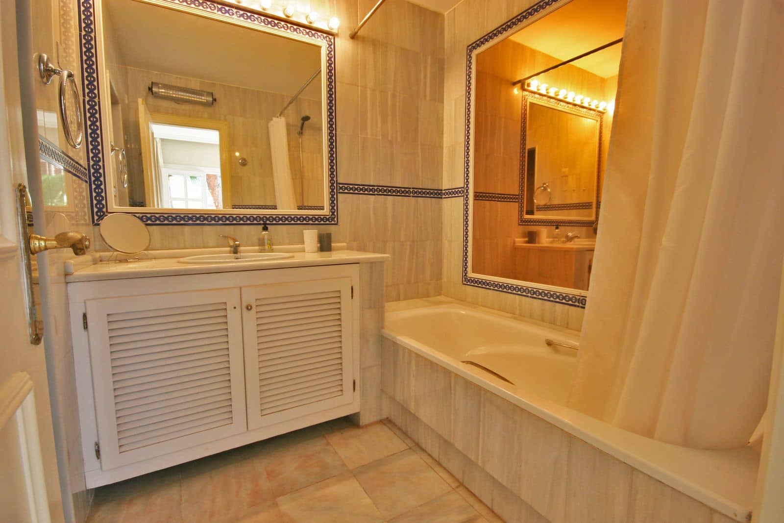 3 quarto Apartamento para venda em Estepona - 725 000 € (Ref: 9677263)