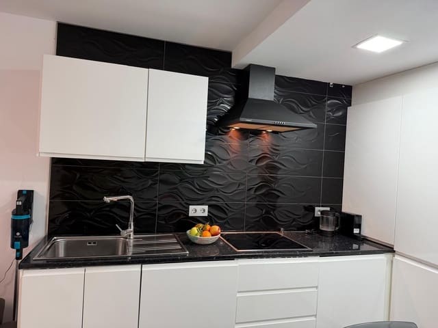 Apartamento de 2 habitaciones en Benalmádena en venta - 350.000 € (Ref: 9677266)