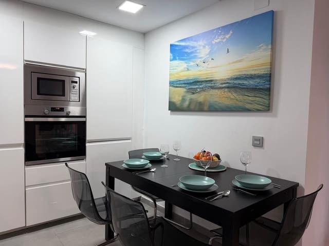 Apartamento de 2 habitaciones en Benalmádena en venta - 350.000 € (Ref: 9677266)