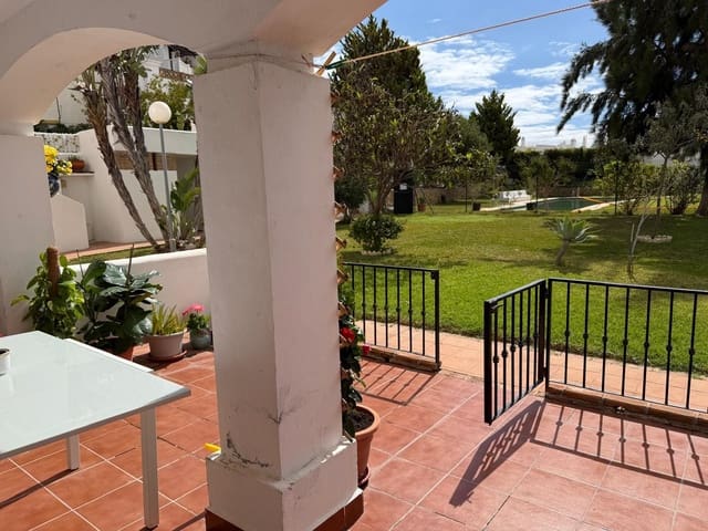 Apartamento de 2 habitaciones en Benalmádena en venta - 350.000 € (Ref: 9677266)