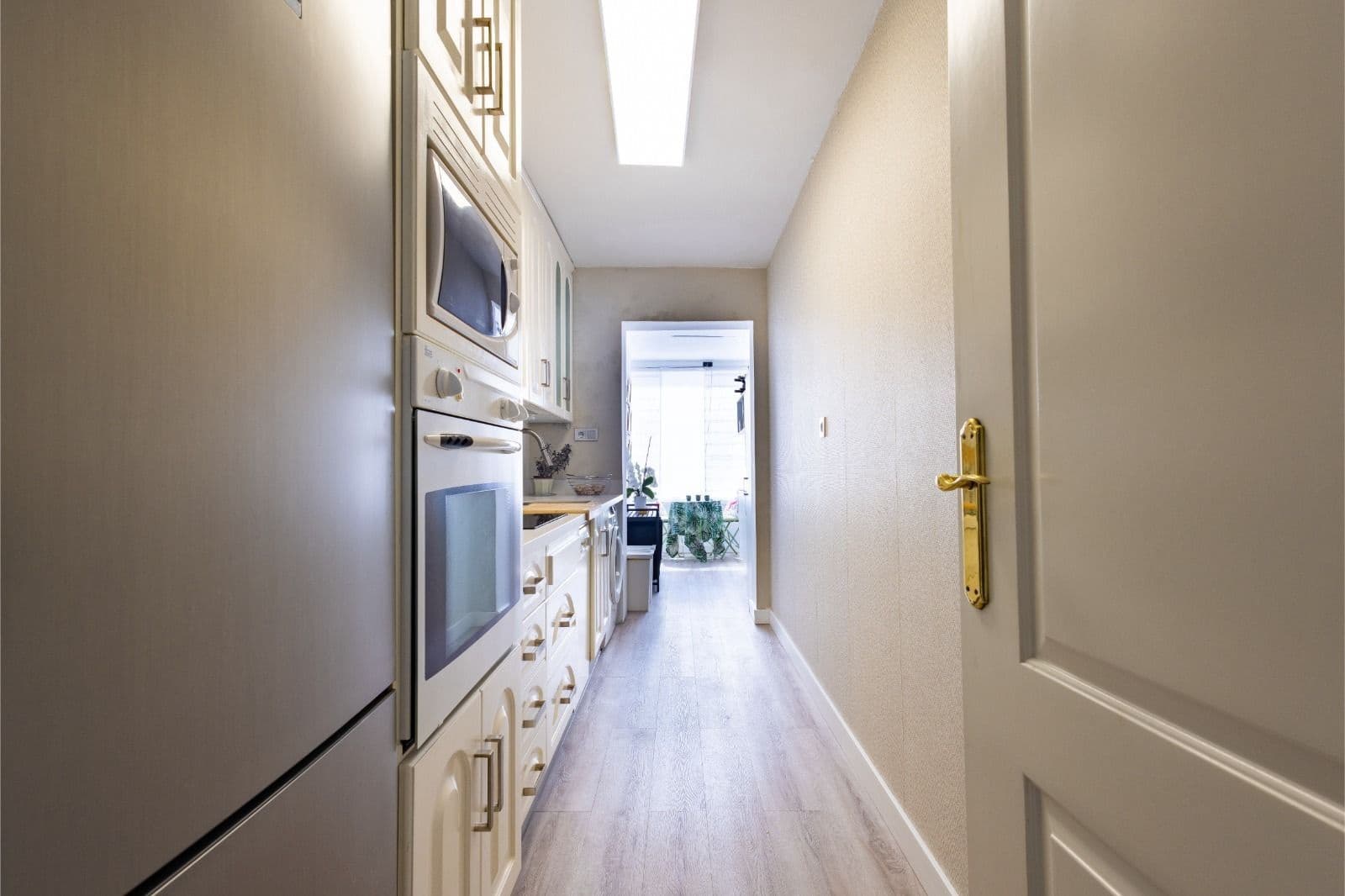 2 bedroom Penthouse for sale in Marbella - € 650,000 (Ref: 9677269)