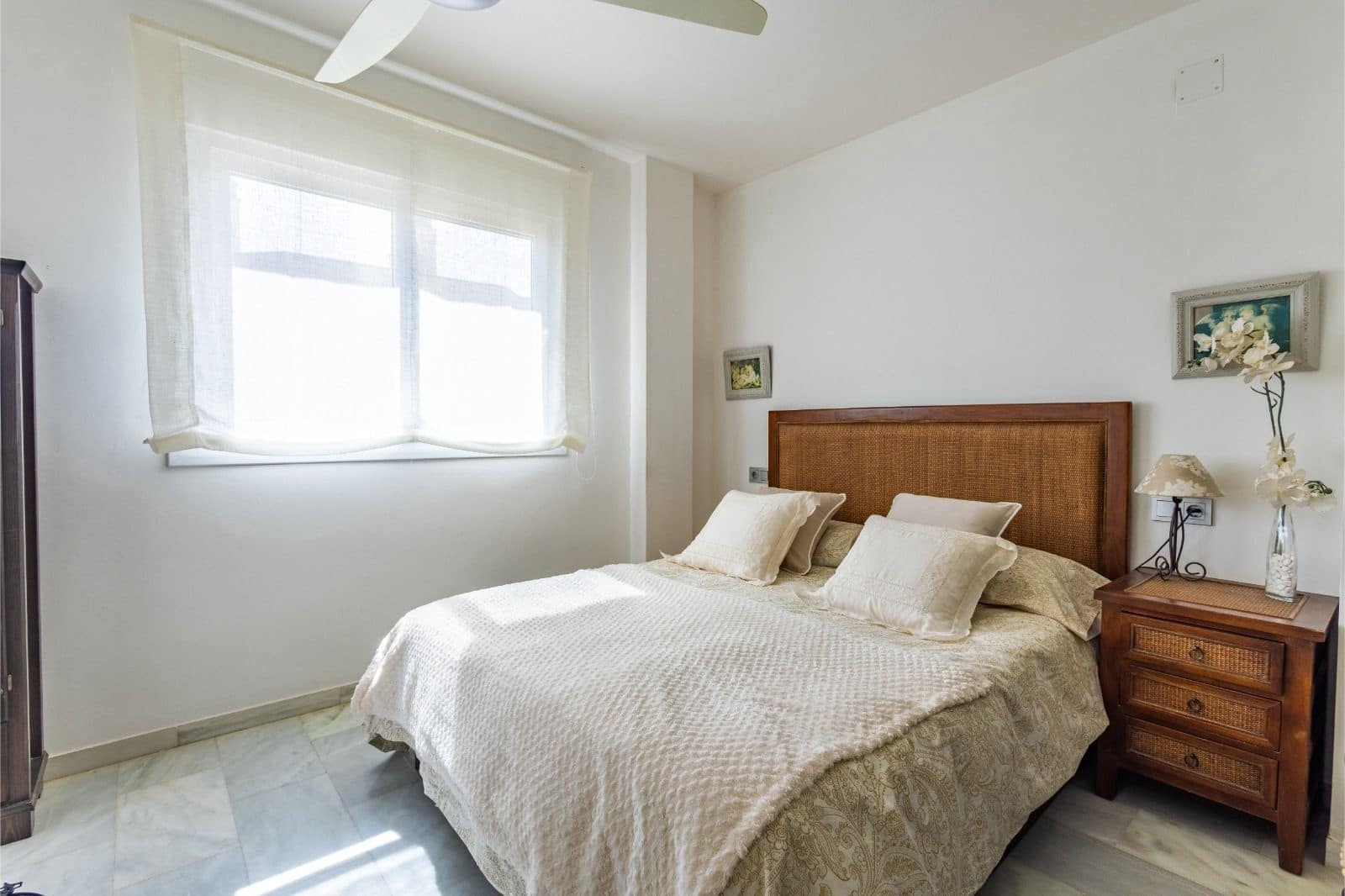 2 bedroom Penthouse for sale in Marbella - € 650,000 (Ref: 9677269)