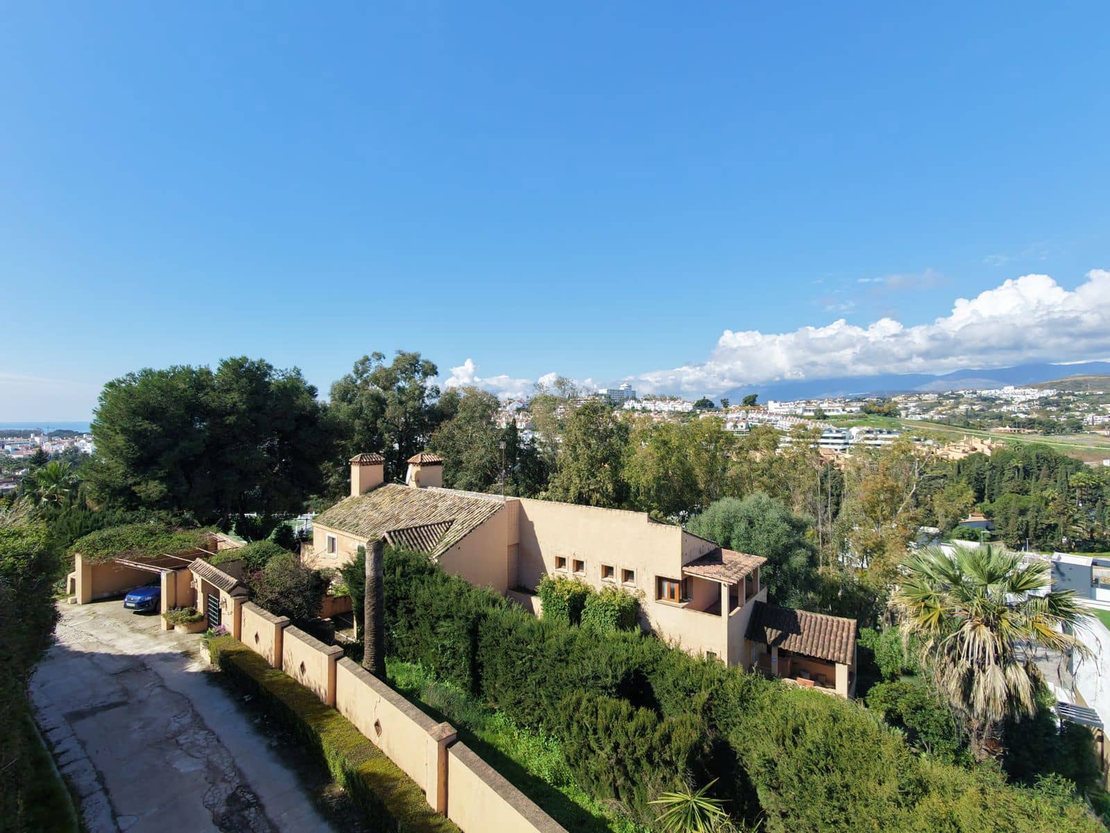 Chalet de 6 habitaciones en New Golden Mile en venta - 2.000.000 € (Ref: 9677270)