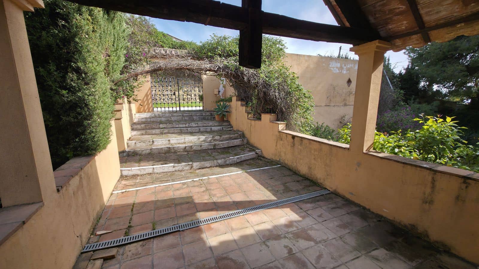 Chalet de 6 habitaciones en New Golden Mile en venta - 2.000.000 € (Ref: 9677270)