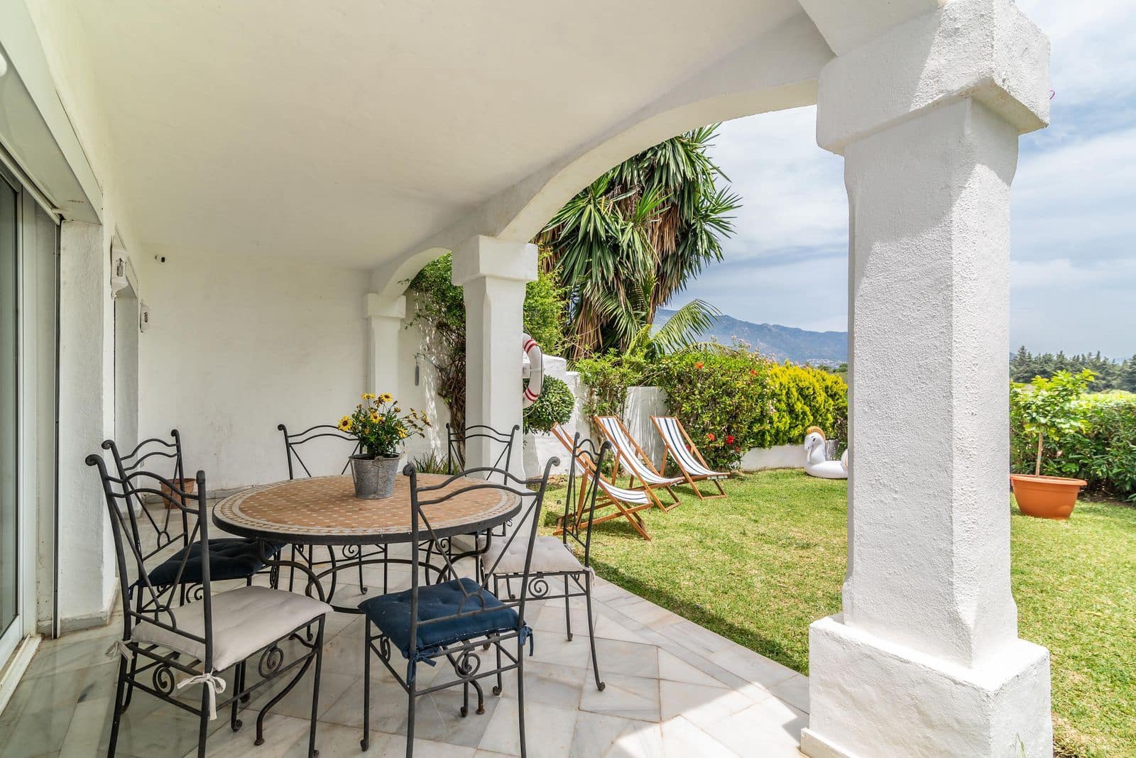 4 bedroom Townhouse for sale in Puerto Banus - € 1,190,000 (Ref: 9677272)