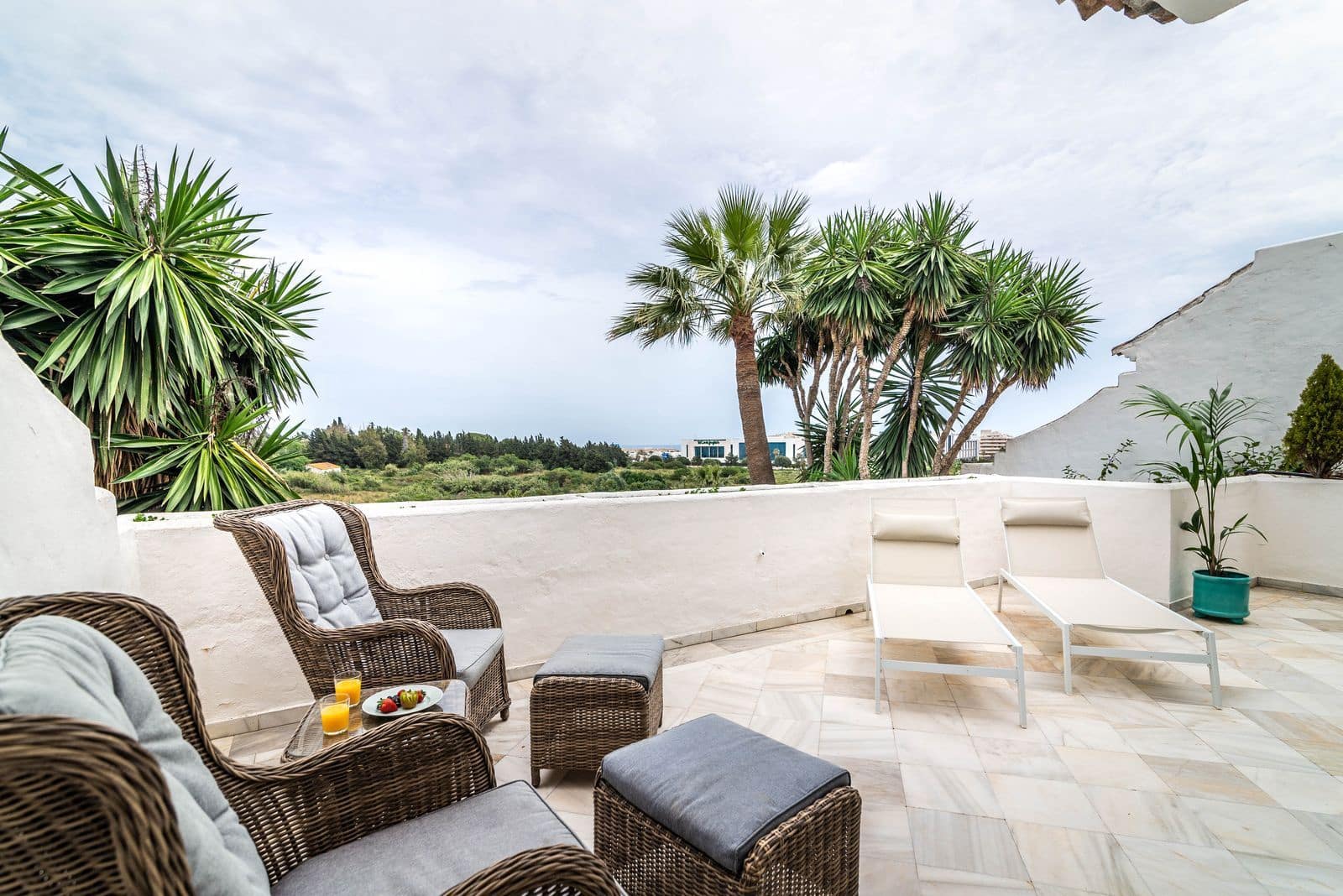 4 bedroom Townhouse for sale in Puerto Banus - € 1,190,000 (Ref: 9677272)