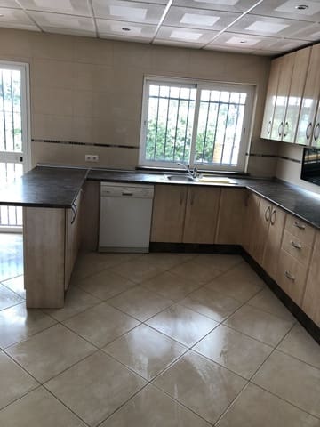 3 makuuhuone Paritalo myytävänä paikassa Calahonda, Mijas - 450 000 € (Ref: 9677279)