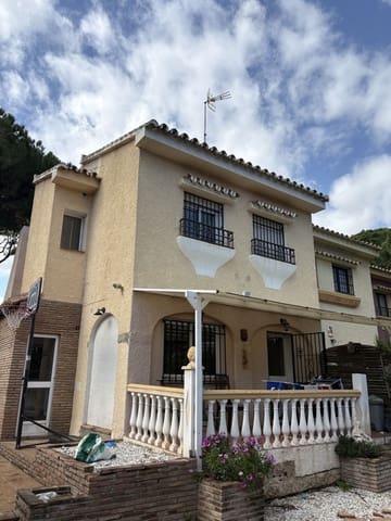 3 makuuhuone Paritalo myytävänä paikassa Calahonda, Mijas - 450 000 € (Ref: 9677279)