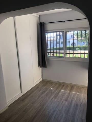 3 makuuhuone Paritalo myytävänä paikassa Calahonda, Mijas - 450 000 € (Ref: 9677279)