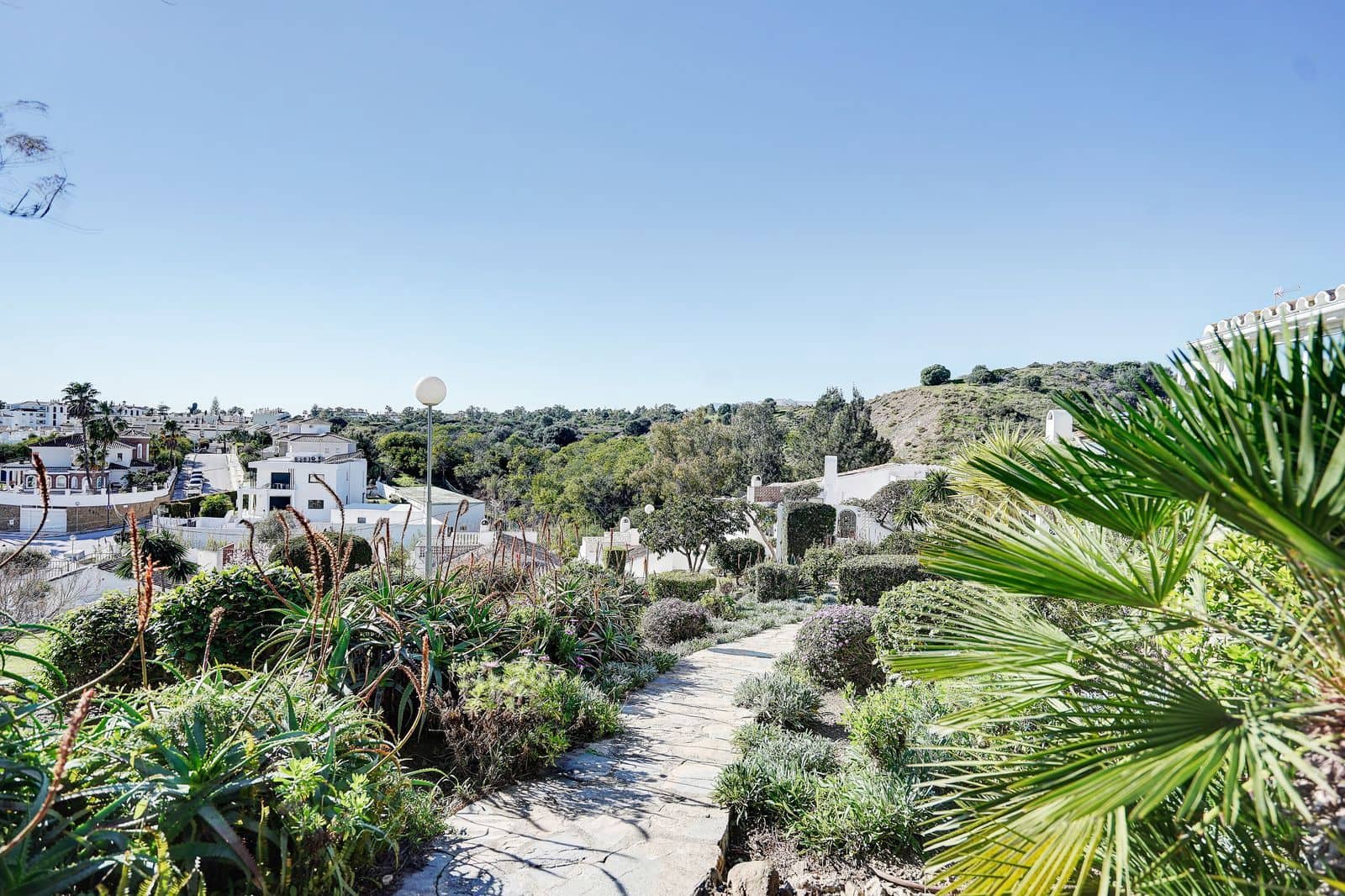 2 slaapkamer Villa te koop in Calahonda - € 385.000 (Ref: 9677281)