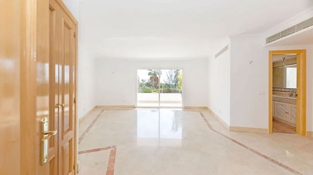 Chalet de 5 habitaciones en Benahavís en venta - 2.150.000 € (Ref: 9677283)