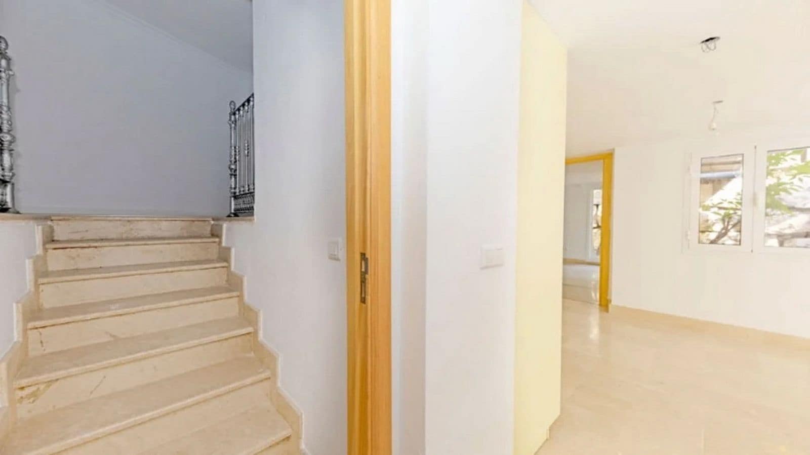 Chalet de 5 habitaciones en Benahavís en venta - 2.150.000 € (Ref: 9677283)