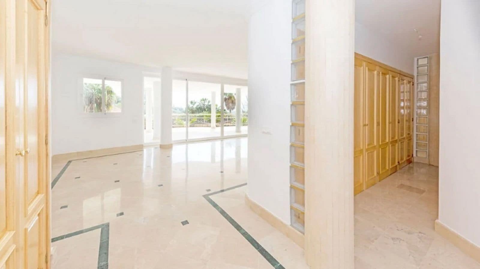 Chalet de 5 habitaciones en Benahavís en venta - 2.150.000 € (Ref: 9677283)