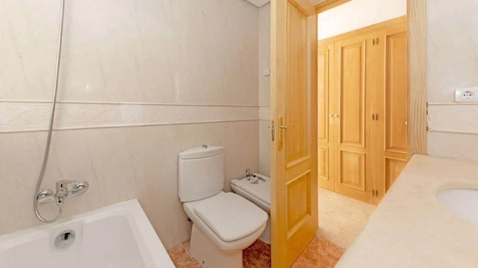 Chalet de 5 habitaciones en Benahavís en venta - 2.150.000 € (Ref: 9677283)