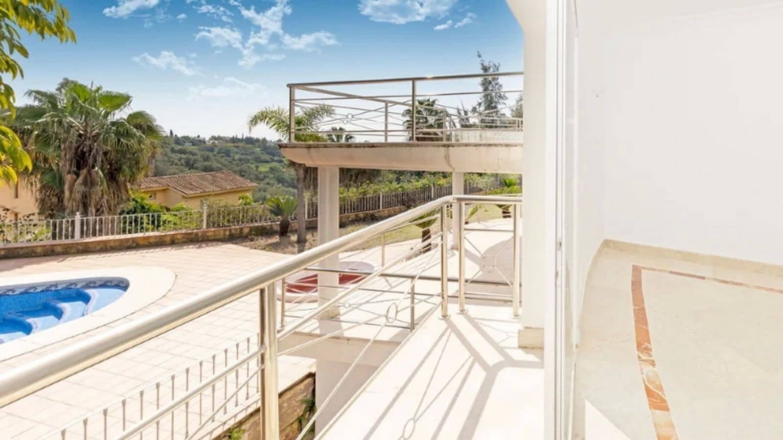 Chalet de 5 habitaciones en Benahavís en venta - 2.150.000 € (Ref: 9677283)