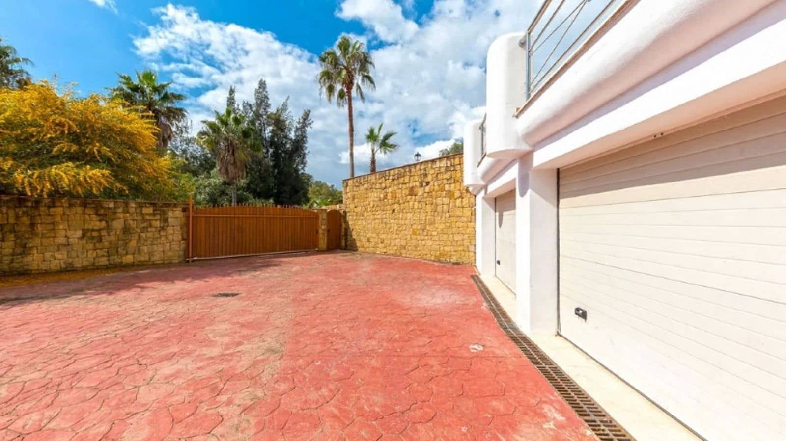 Chalet de 5 habitaciones en Benahavís en venta - 2.150.000 € (Ref: 9677283)