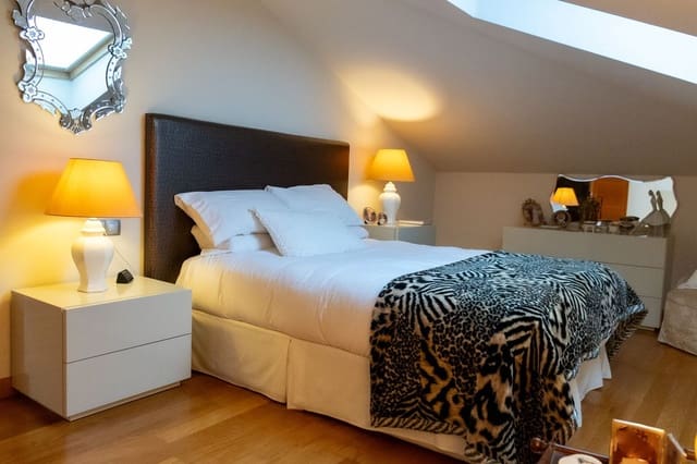 Chalet de 6 habitaciones en Torremolinos en venta - 1.500.000 € (Ref: 9677287)