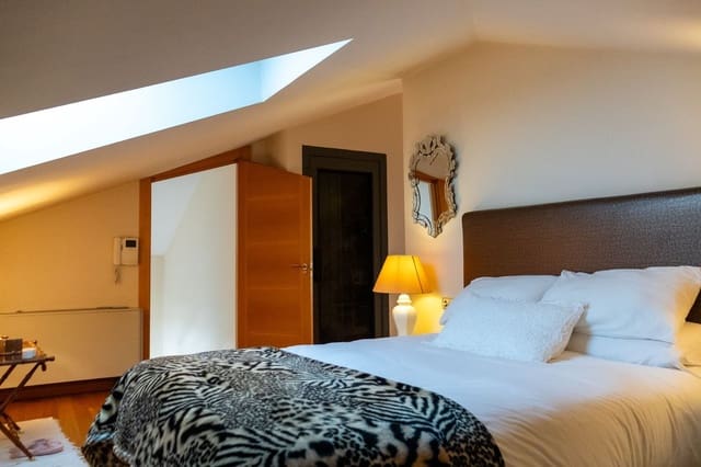 Chalet de 6 habitaciones en Torremolinos en venta - 1.500.000 € (Ref: 9677287)