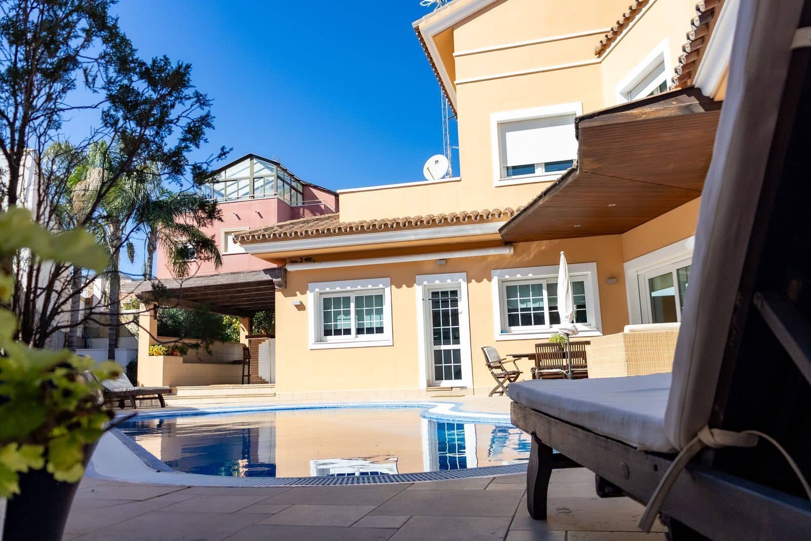 Chalet de 6 habitaciones en Torremolinos en venta - 1.500.000 € (Ref: 9677287)