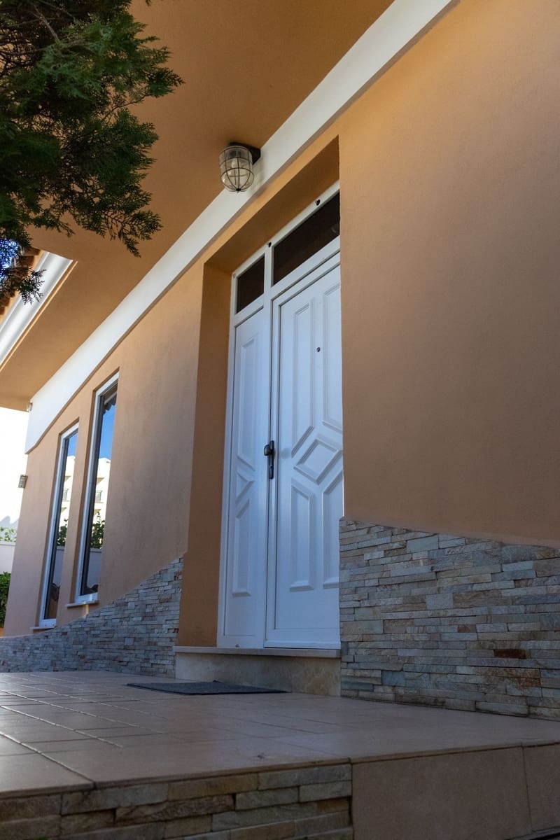 Chalet de 6 habitaciones en Torremolinos en venta - 1.500.000 € (Ref: 9677287)