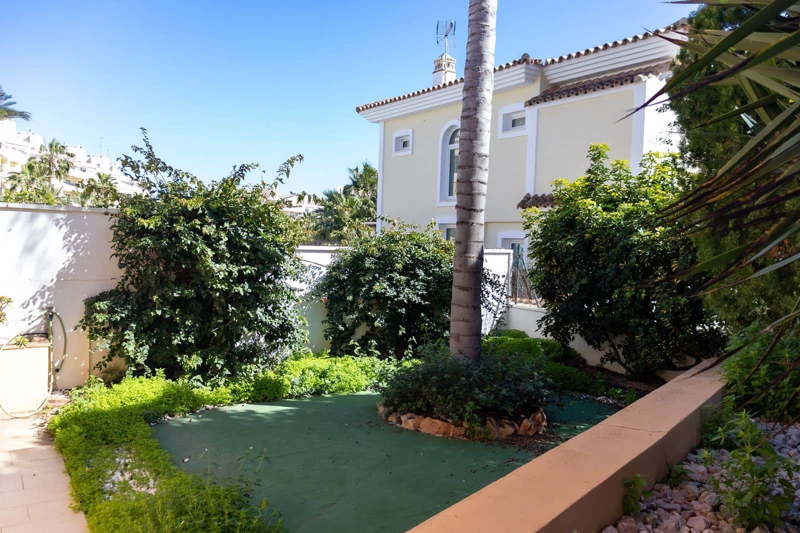 Chalet de 6 habitaciones en Torremolinos en venta - 1.500.000 € (Ref: 9677287)