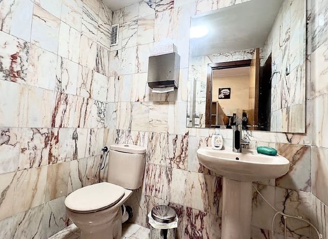 Kontor til salg i Marbella - € 340.000 (Ref: 9677291)