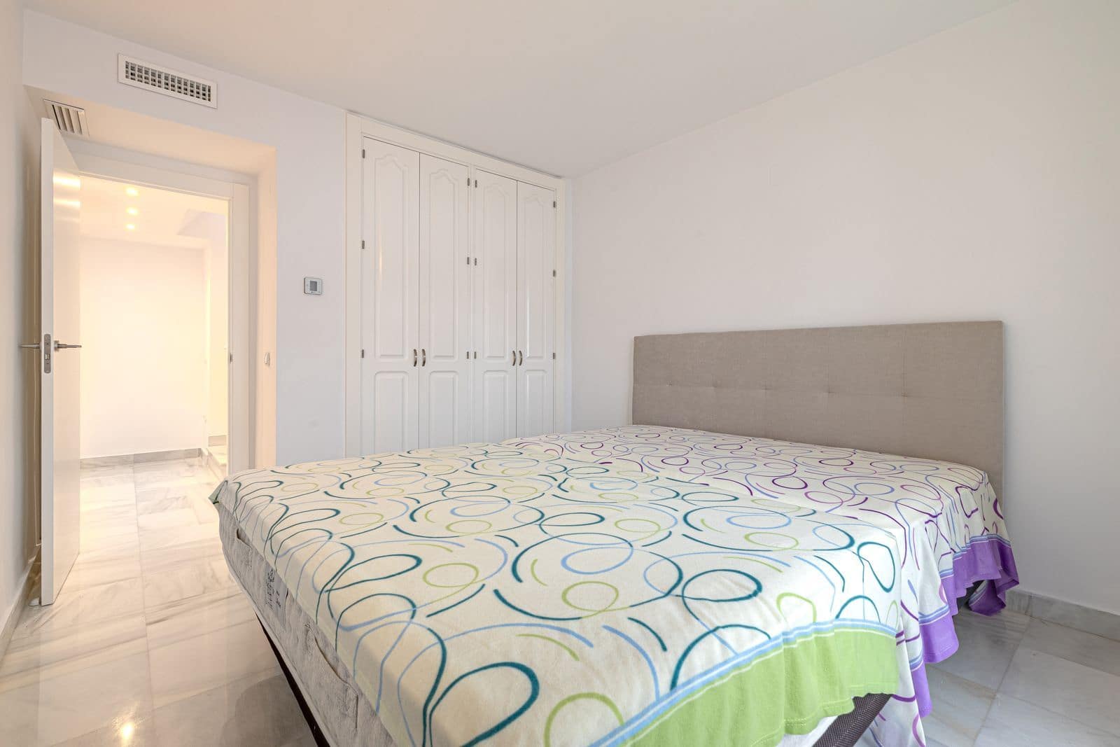 2 quarto Casa em Banda para venda em Nueva Andalucia - 599 000 € (Ref: 9677295)