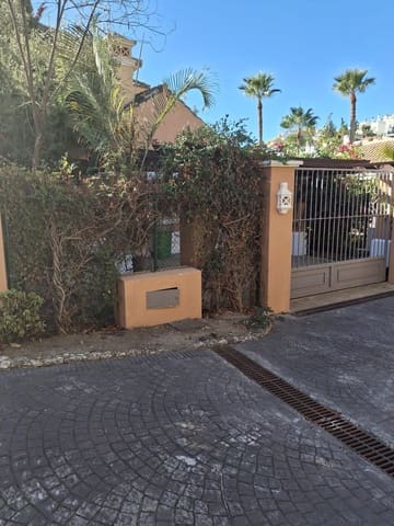 5 soveværelse Villa til salg i Estepona - € 1.400.000 (Ref: 9677297)