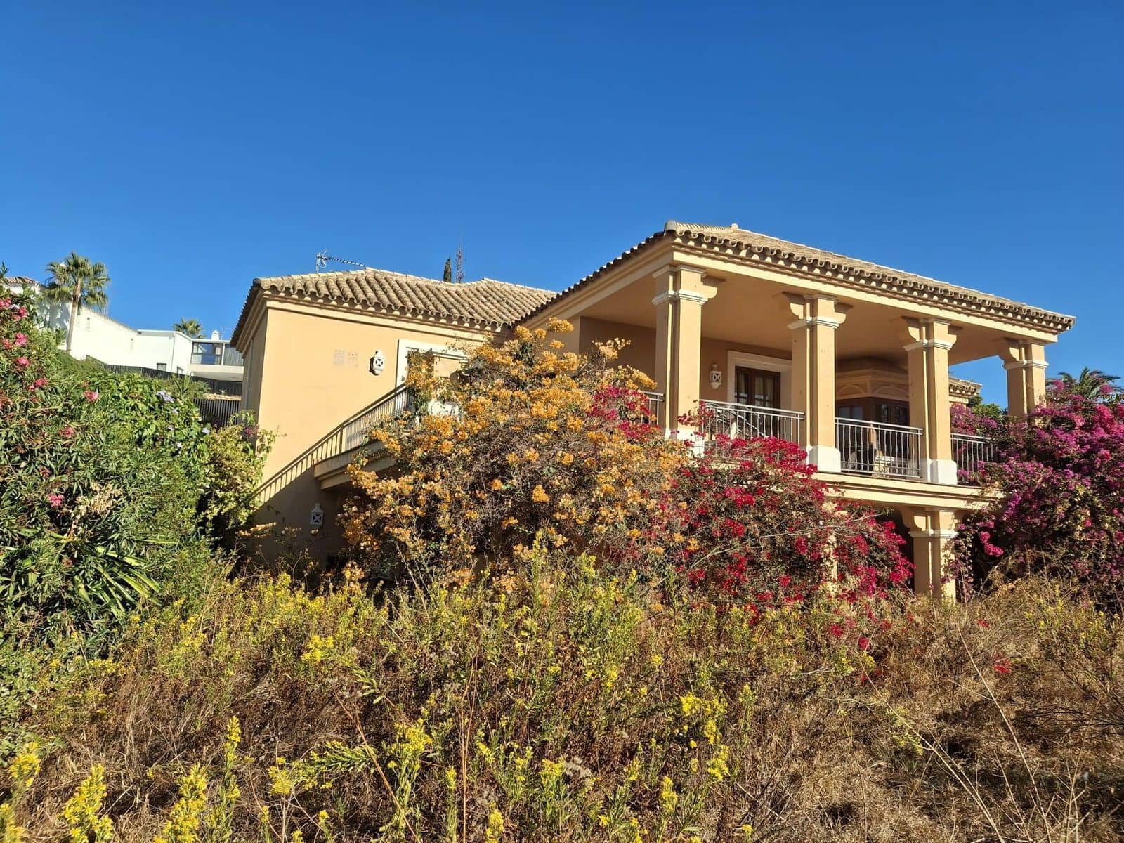 5 soveværelse Villa til salg i Estepona - € 1.400.000 (Ref: 9677297)