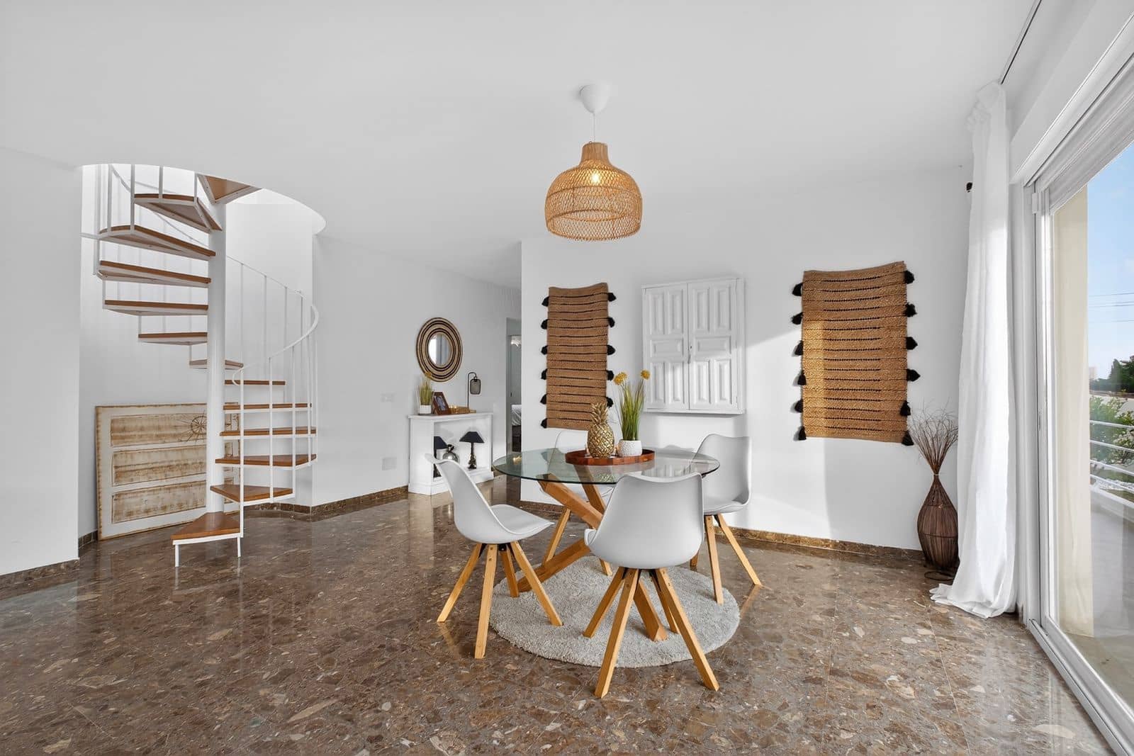 4 bedroom Villa for sale in Marbella - € 1,649,000 (Ref: 9677298)