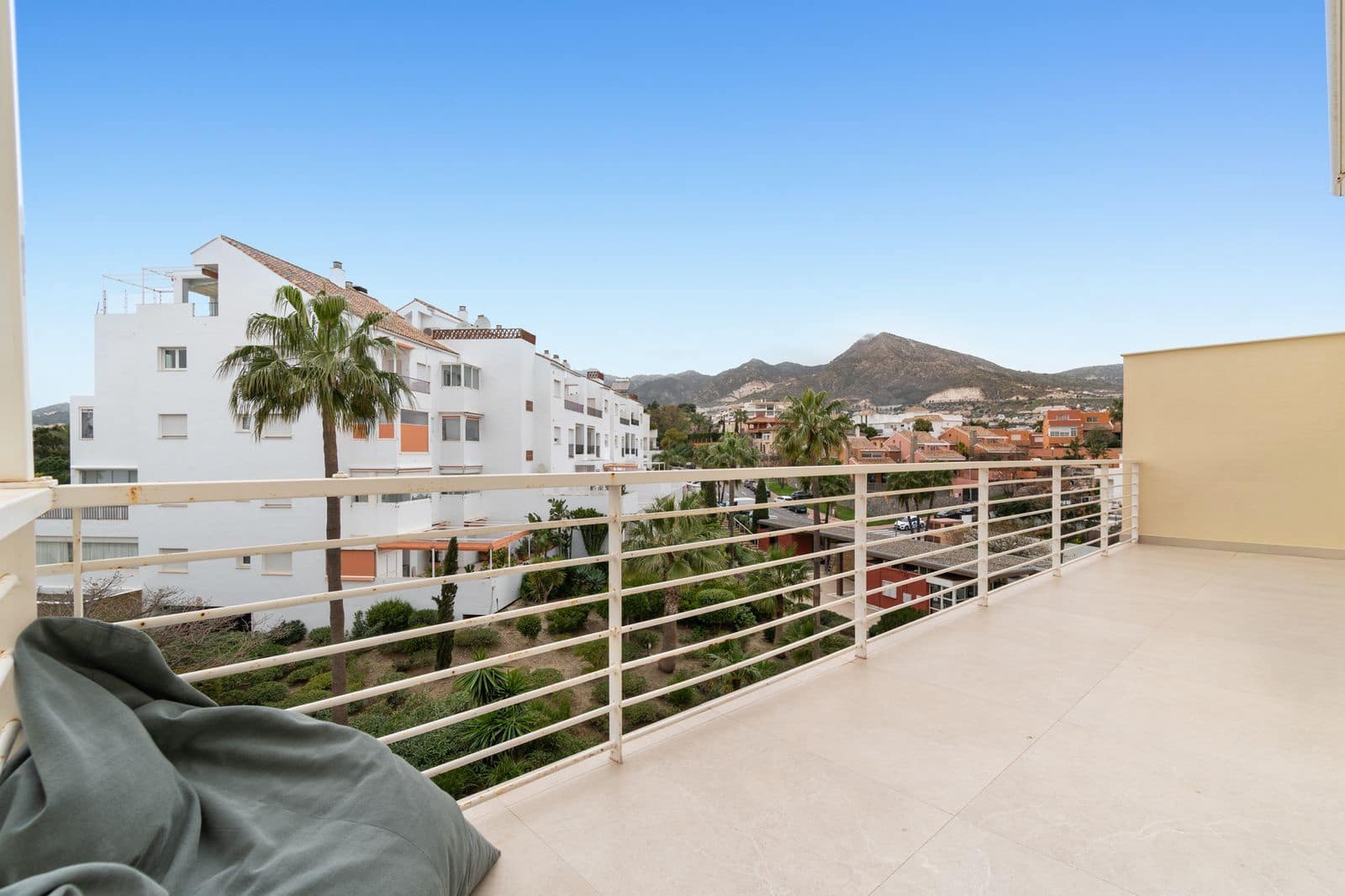 4 sovrum Takvåning till salu i Benalmadena - 1 150 000 € (Ref: 9677308)