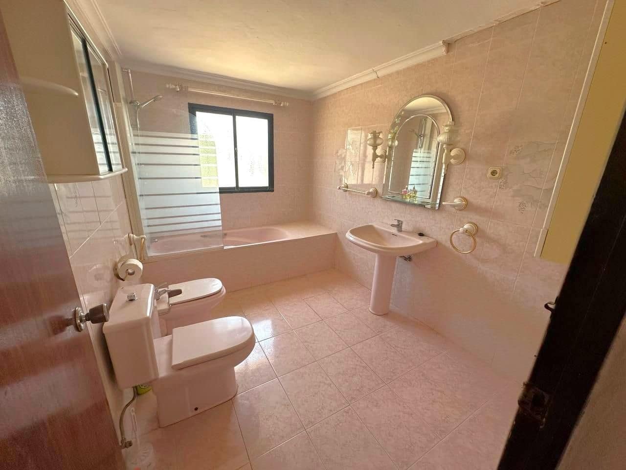 4 quarto Quinta/Casa Rural para venda em Estepona - 850 000 € (Ref: 9677310)