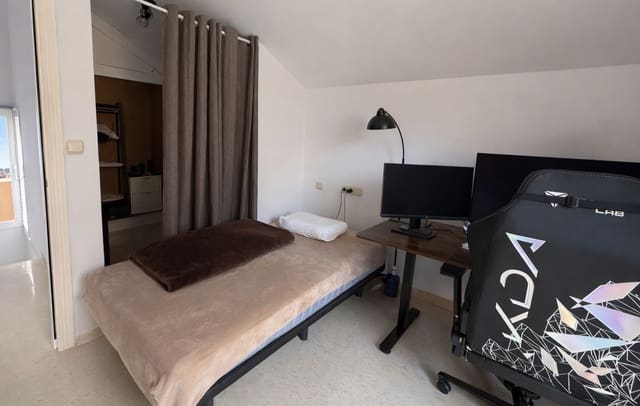 2 bedroom Penthouse for sale in Elviria, Marbella - € 565,000 (Ref: 9677312)