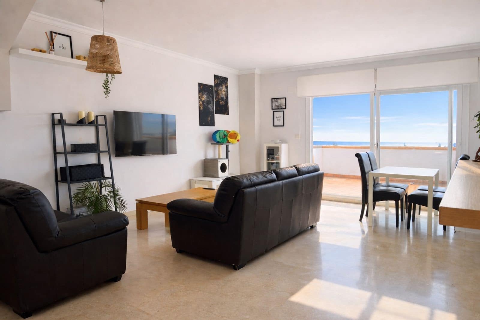 2 bedroom Penthouse for sale in Elviria - € 565,000 (Ref: 9677312)