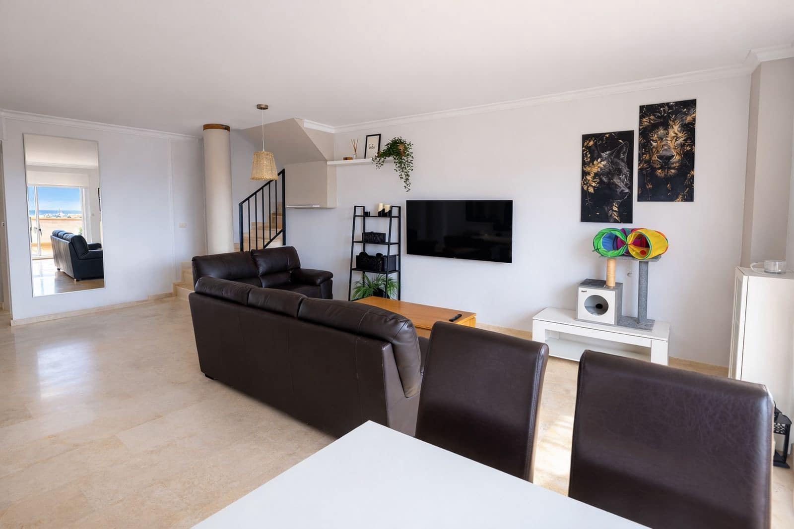 2 bedroom Penthouse for sale in Elviria - € 565,000 (Ref: 9677312)
