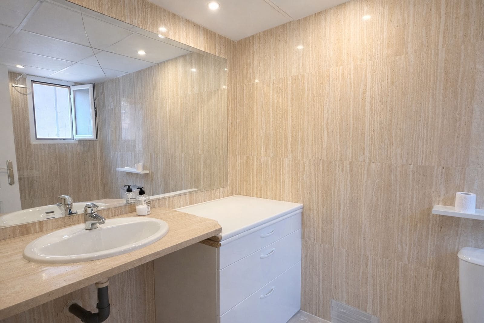 2 bedroom Penthouse for sale in Elviria - € 565,000 (Ref: 9677312)