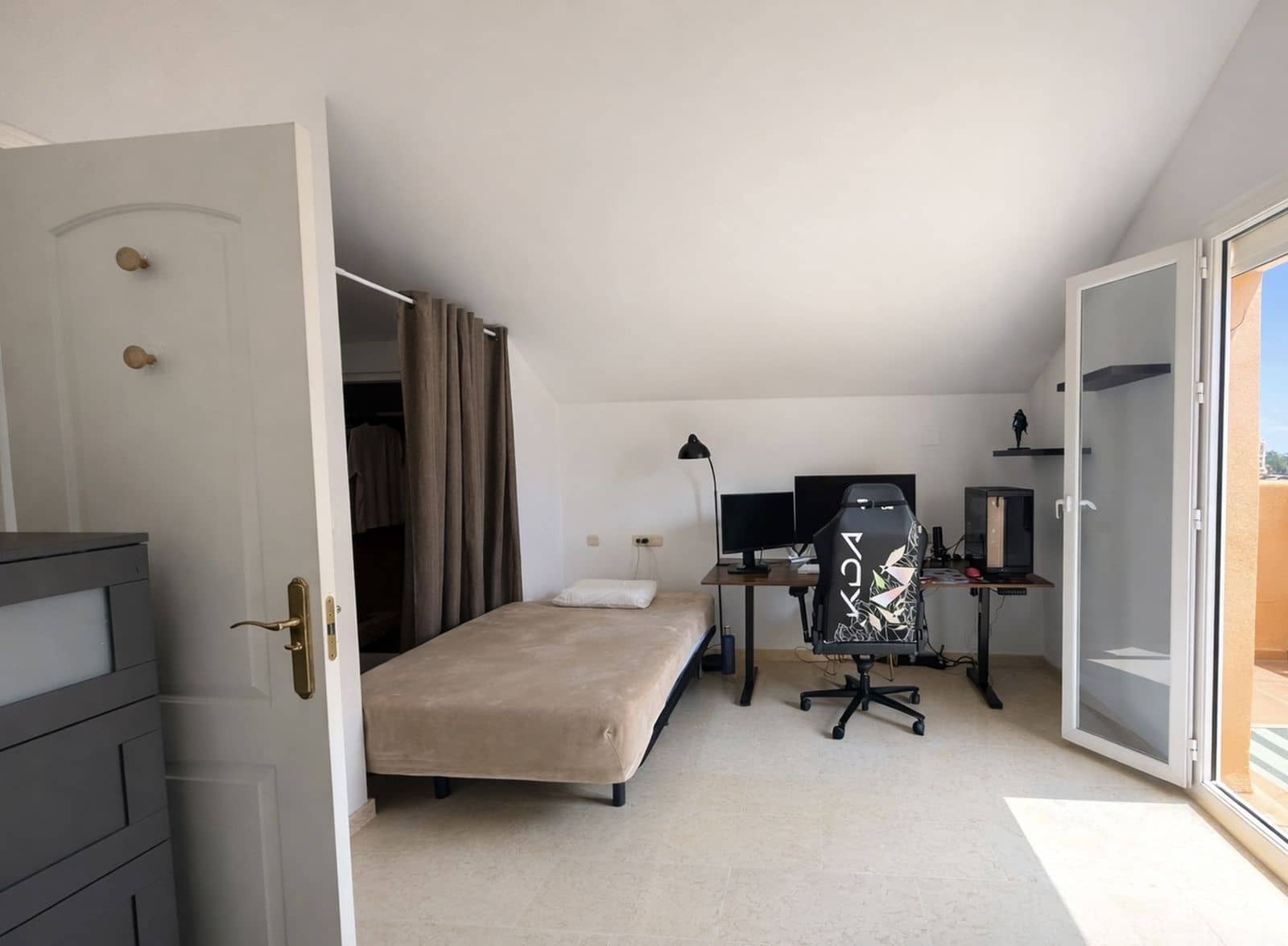 2 bedroom Penthouse for sale in Elviria - € 565,000 (Ref: 9677312)