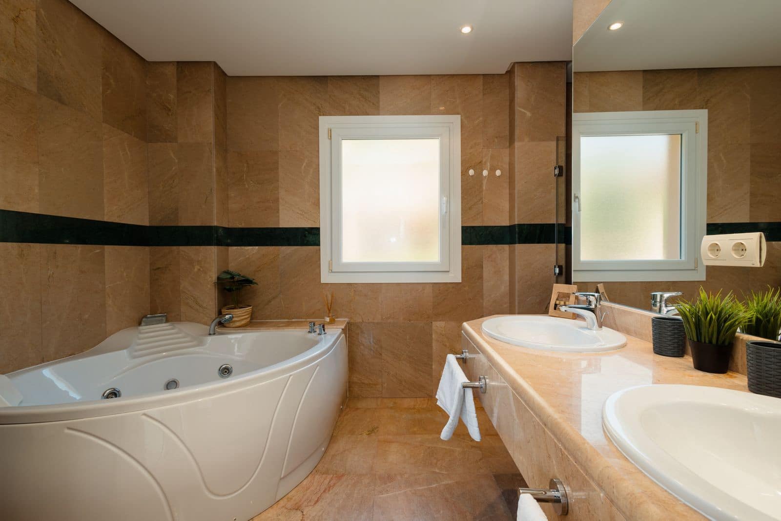 3 soveværelse Penthouse til salg i Nueva Andalucia - € 690.000 (Ref: 9677313)