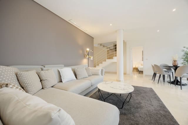 3 soveværelse Penthouse til salg i Nueva Andalucia, Marbella - € 690.000 (Ref: 9677313)