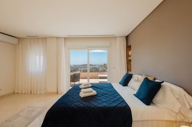 3 soveværelse Penthouse til salg i Nueva Andalucia, Marbella - € 690.000 (Ref: 9677313)