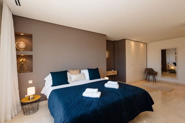 3 soveværelse Penthouse til salg i Nueva Andalucia, Marbella - € 690.000 (Ref: 9677313)